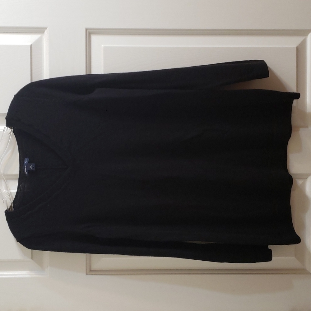 Black Gap maternity top